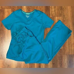 Healing hands scrub set